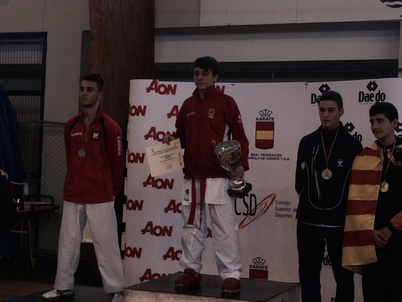 El karateka Luis Gainza, campe&oacute;n de Espa&ntilde;a J&uacute;nior